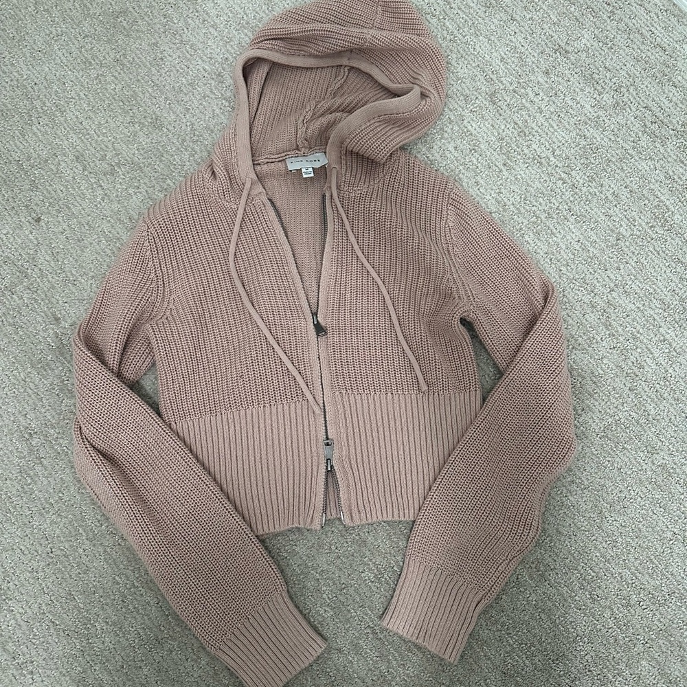 Zip up